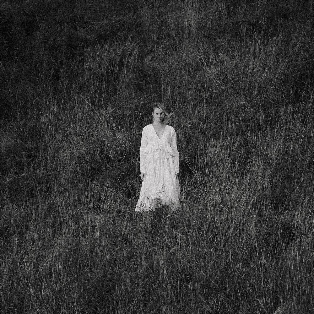 Photograph by Roik Roik