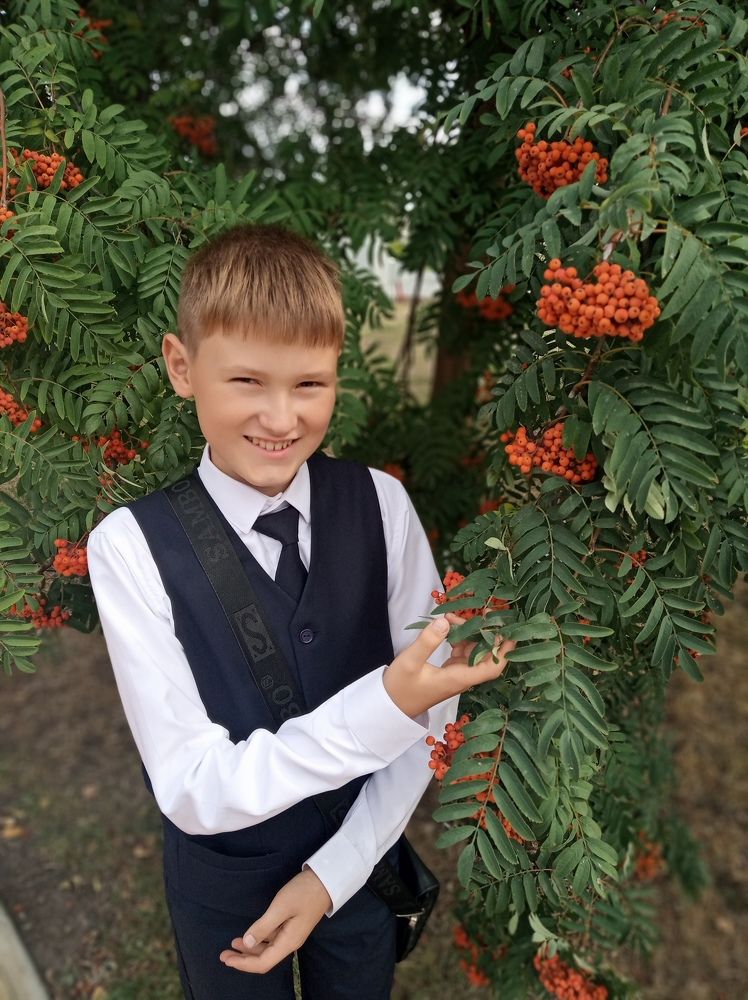 Мальчик в парке