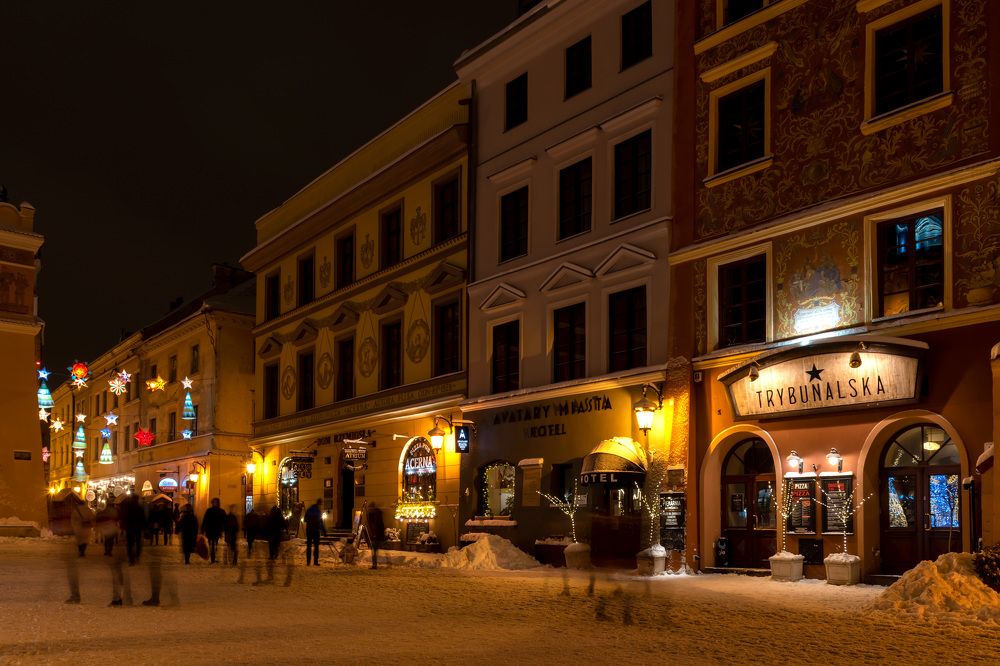 Photograph by Anton Leonchikov