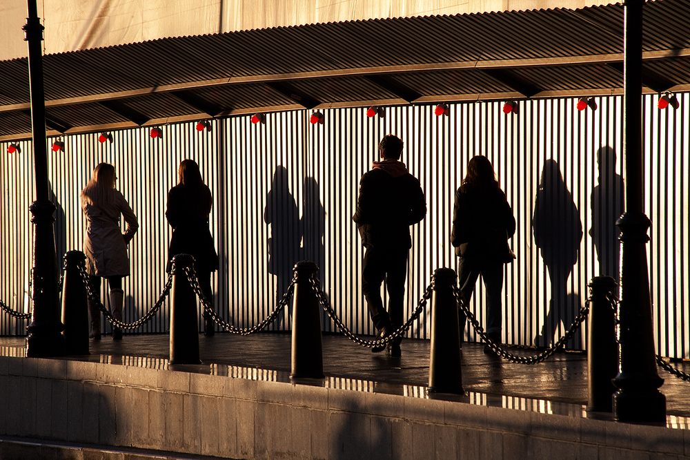 Люди и тени