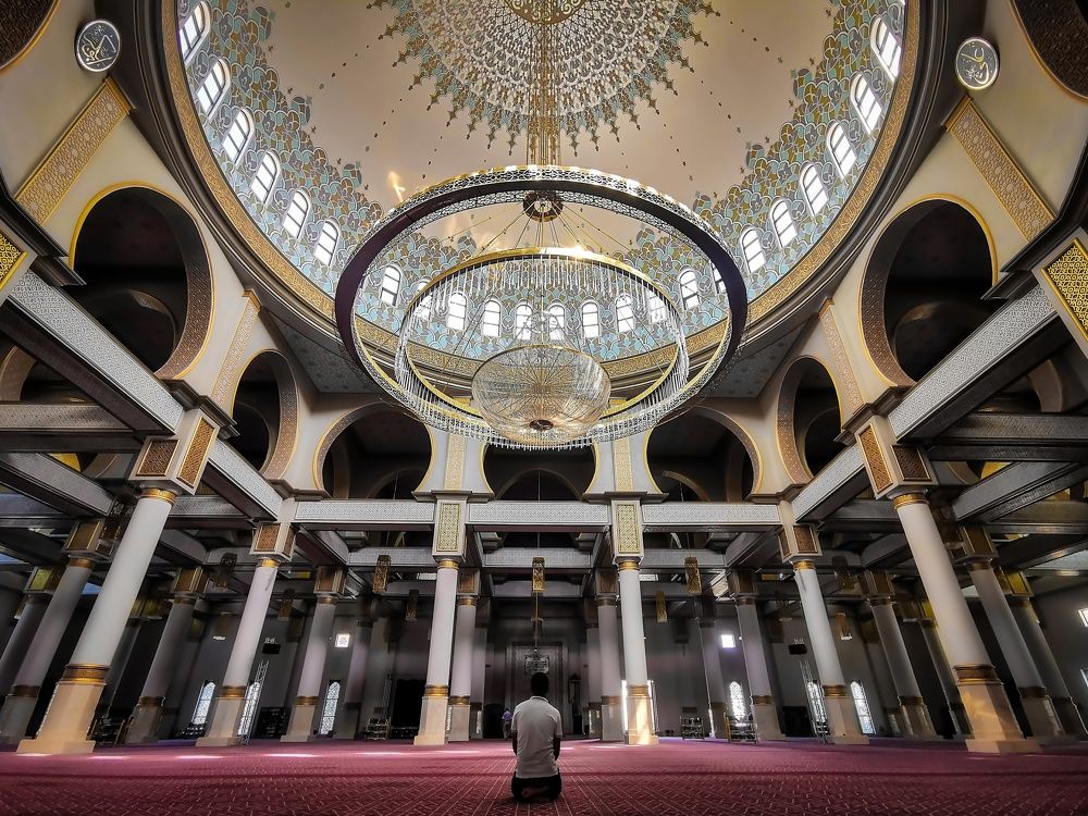 Photograph by Fehdoo GT