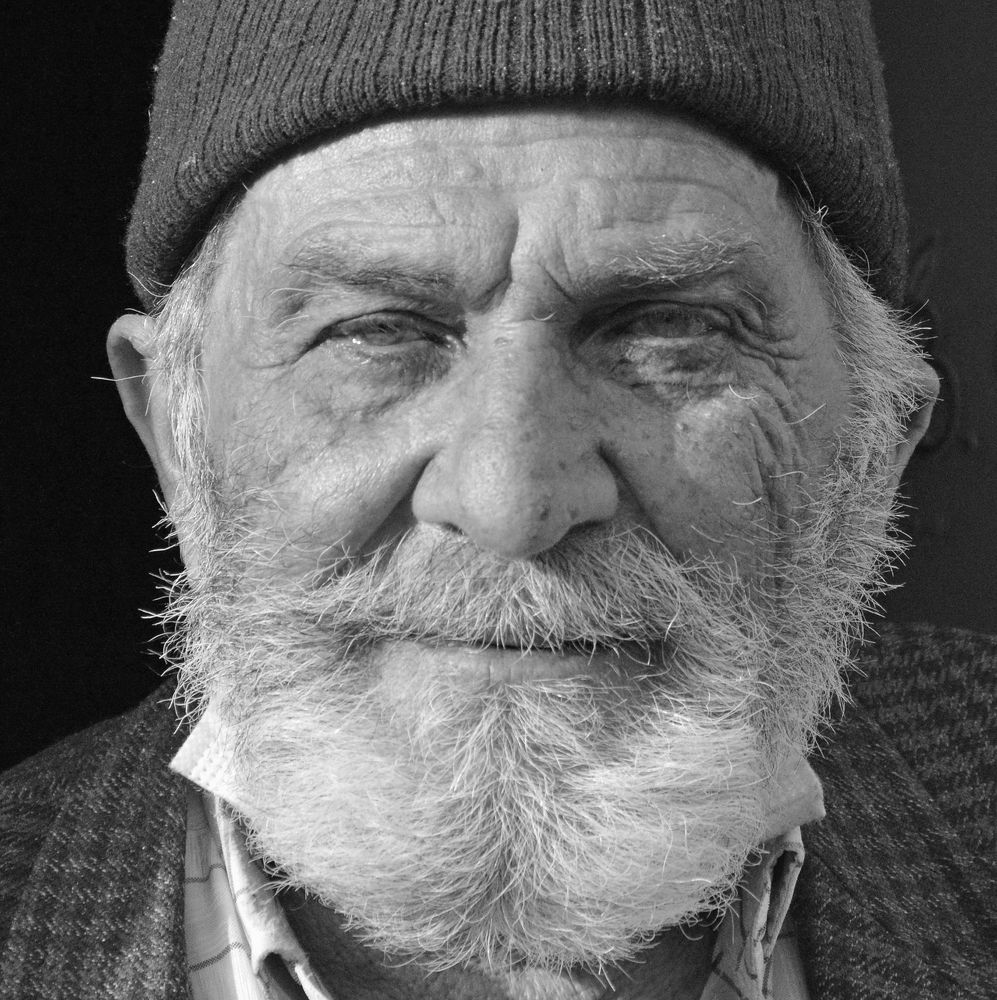 Photograph by Carlo Carlo