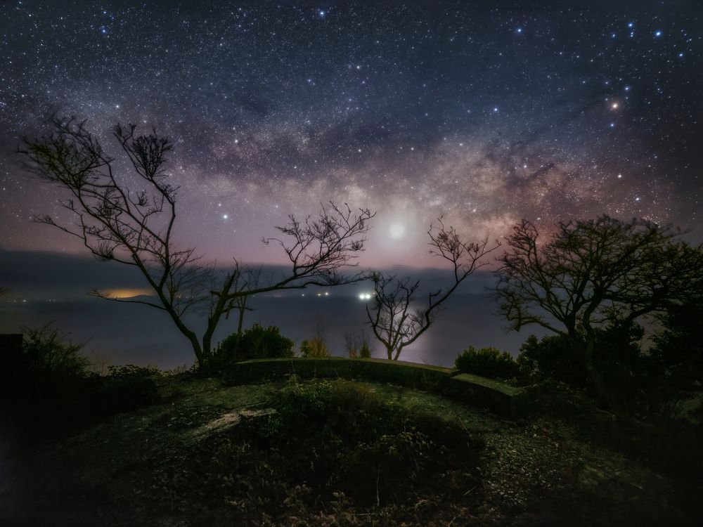 Photograph by Awakari