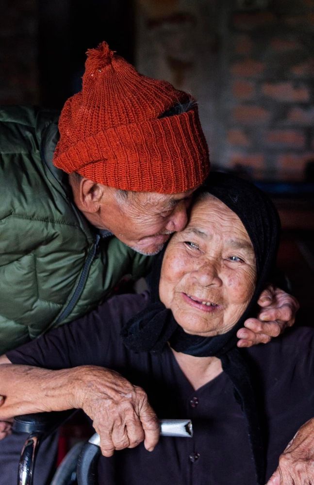 Nụ hôn tuổi già