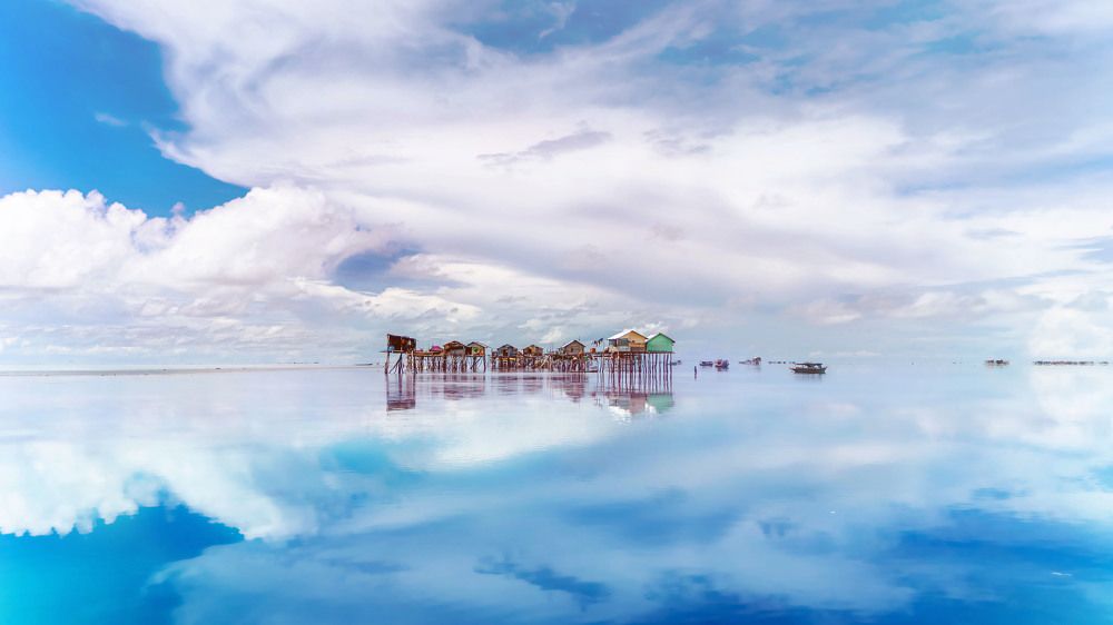 Photograph by Aun Pein Cheah