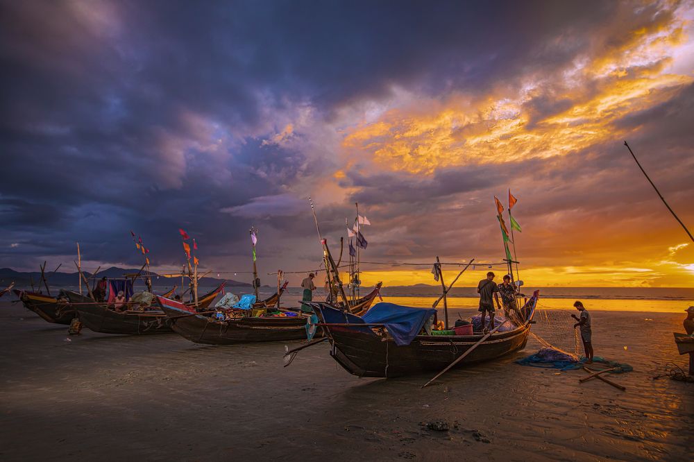 Photograph by Pyi Soe Tun