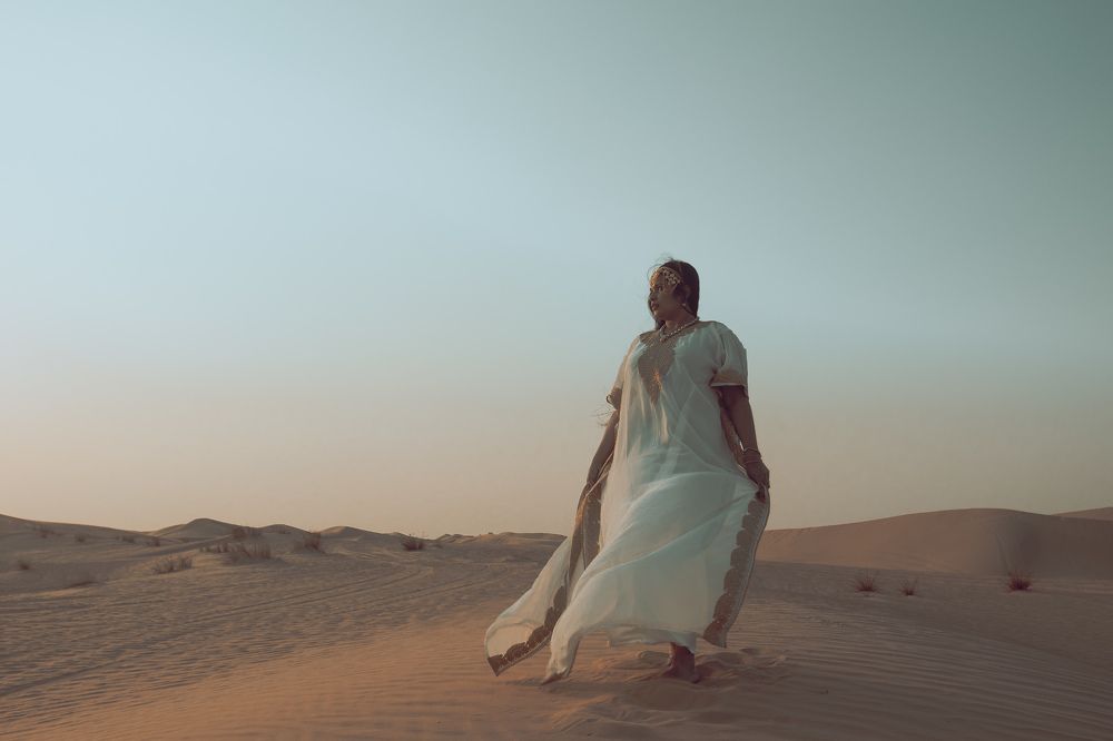 - Queen of The Sun set -