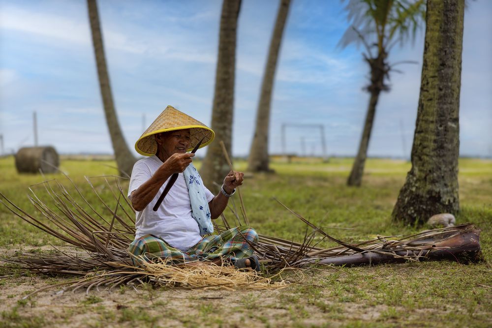 Crafting Tradition: The Art of Kite Making