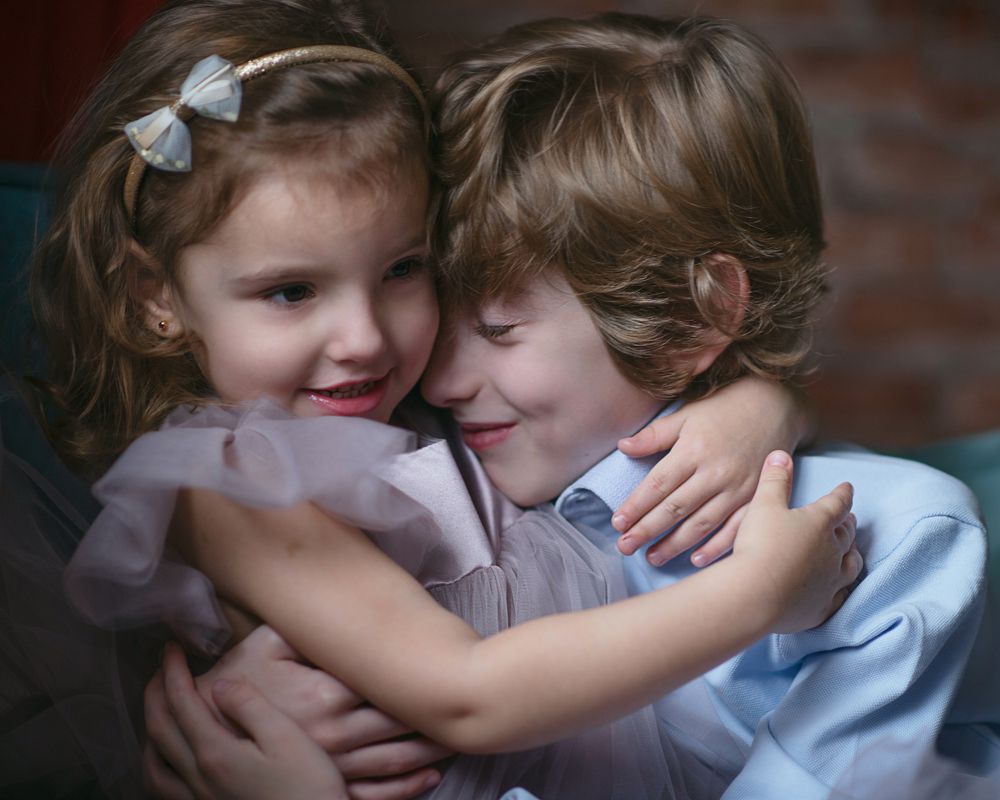 Брат и сестра