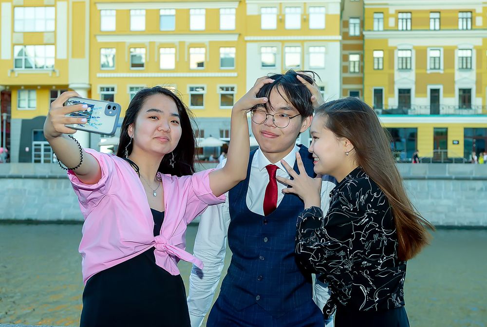 В предверии выпускного (before High school graduation)