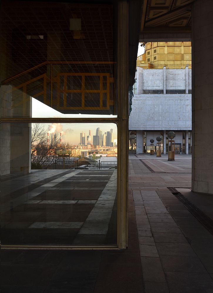 Такое близкое далёко