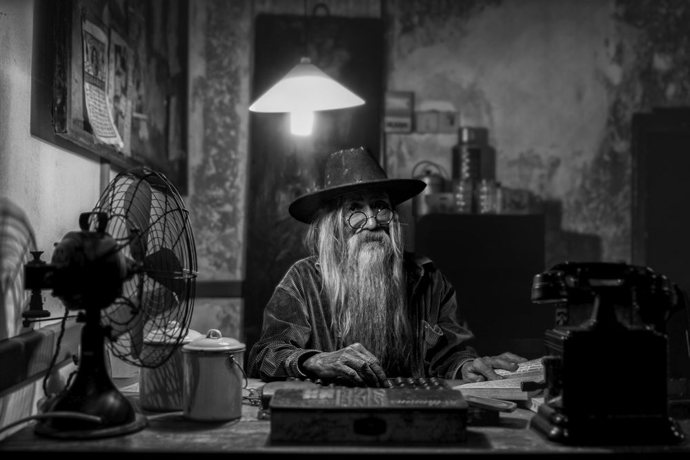 Mastering Tradition: The Art of Abacus Calculation