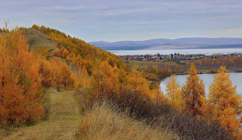 В краю голубых озёр. Осень.