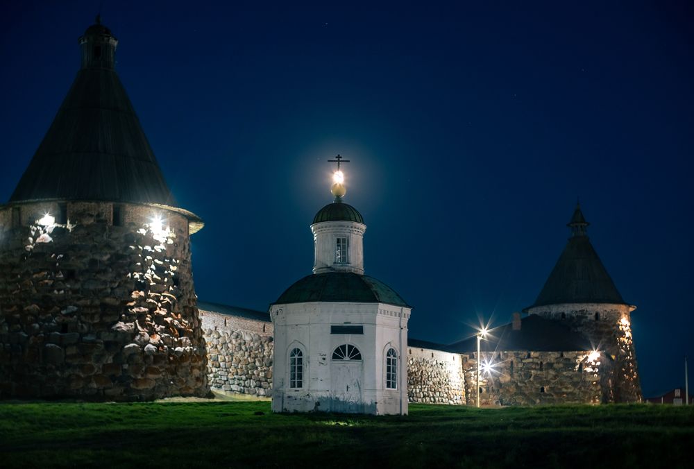 Луна. Часовня. Соловецкмй монастырь
