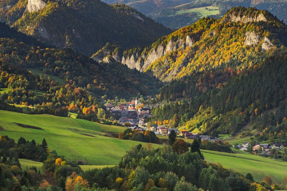 Between the mountains