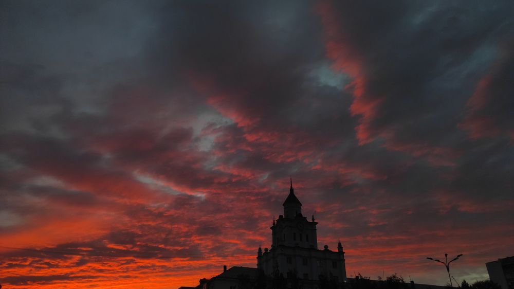 Закат над башней