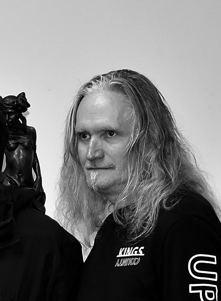 В ожидании.