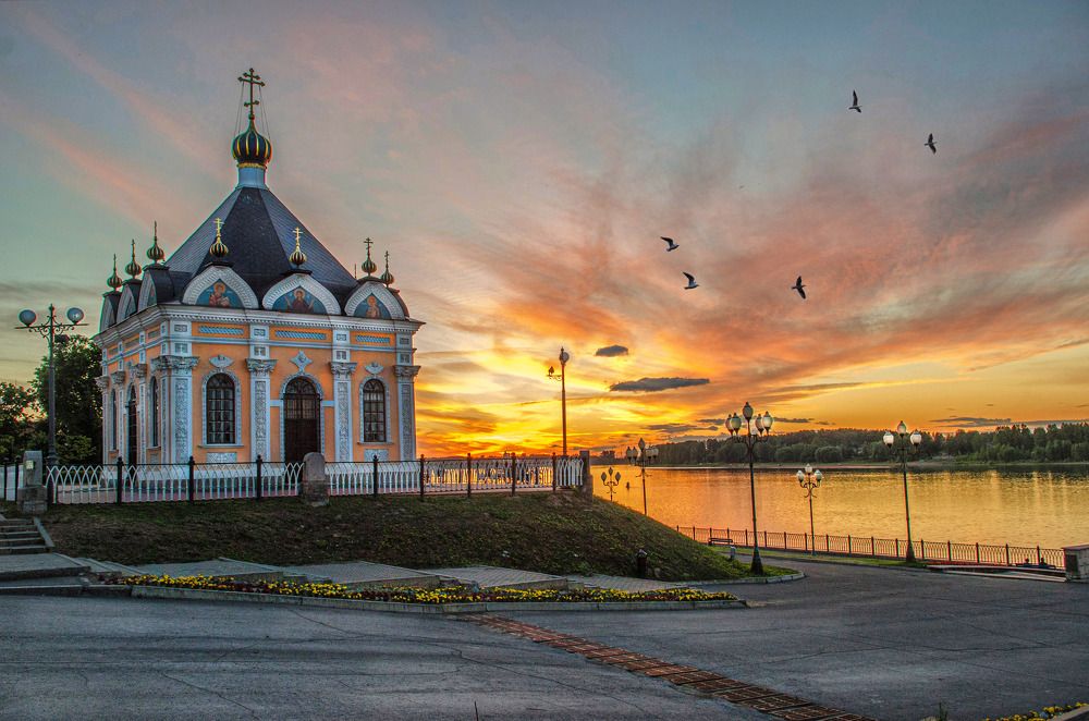Рыбинск на закате...