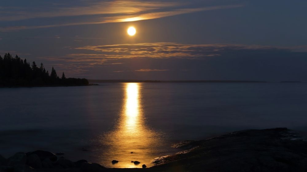 Полнолуние.