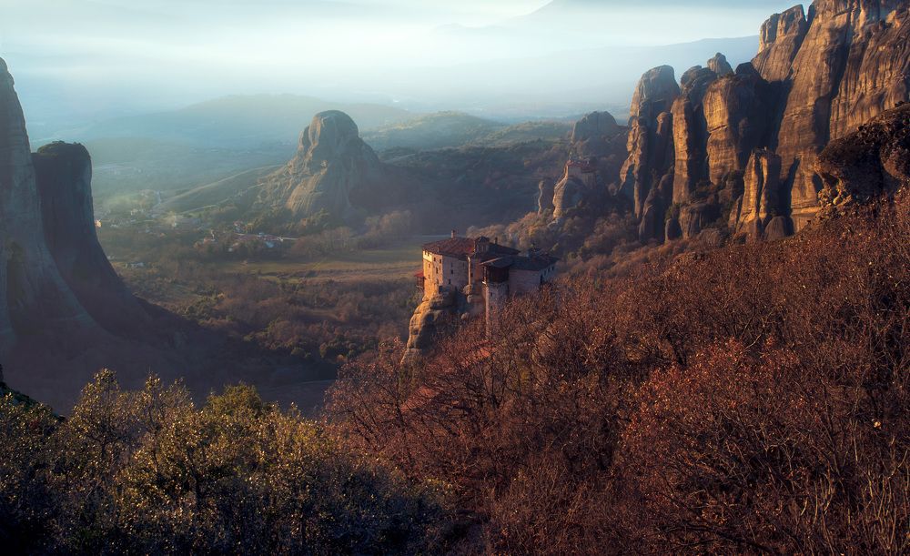 Photograph by Nikos Leonov