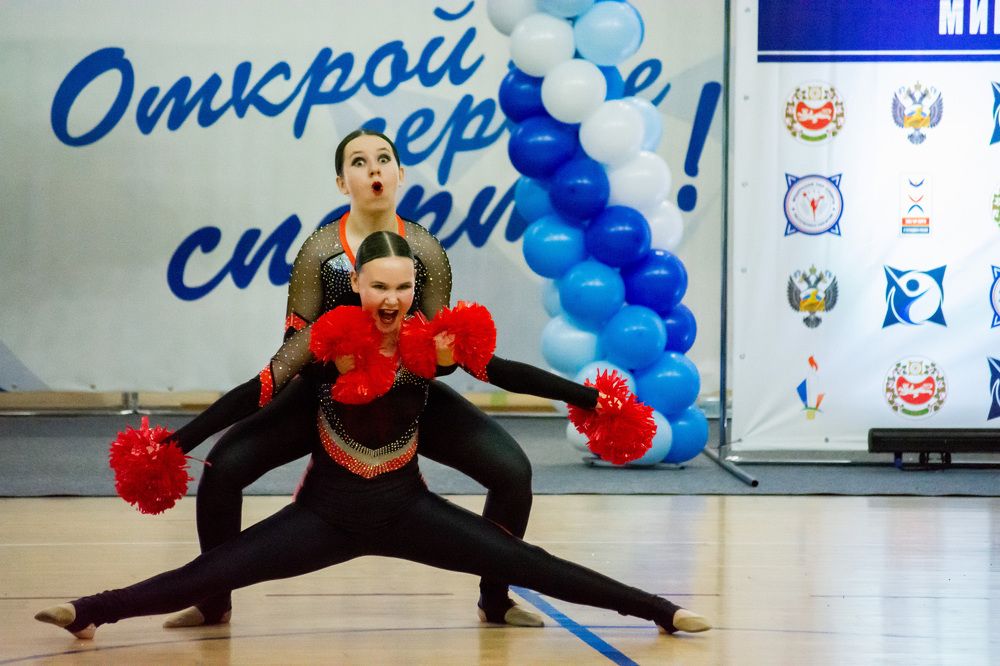 Чирспорт команда cheerNika клуб Nika