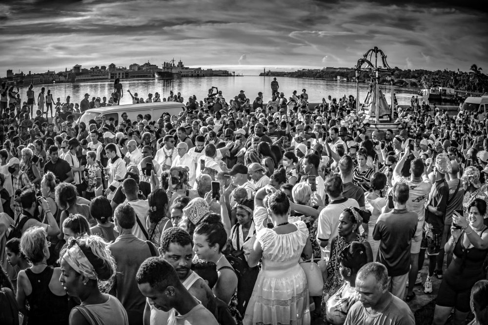 Pueblo en procesión