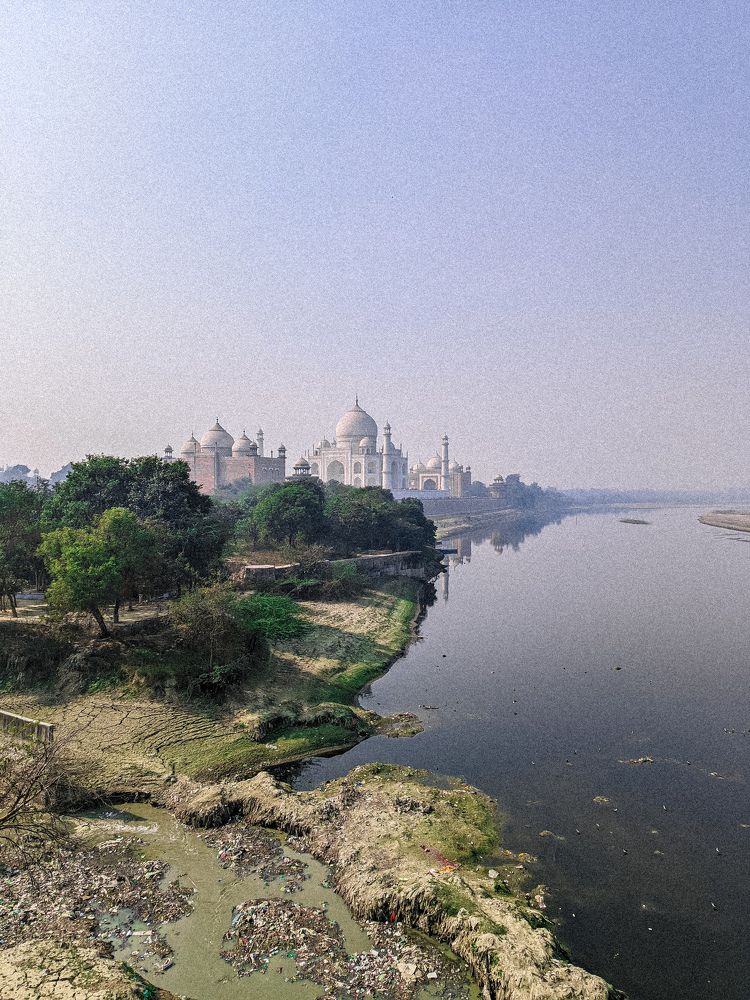 Unreal beauty of tha tajmahal India