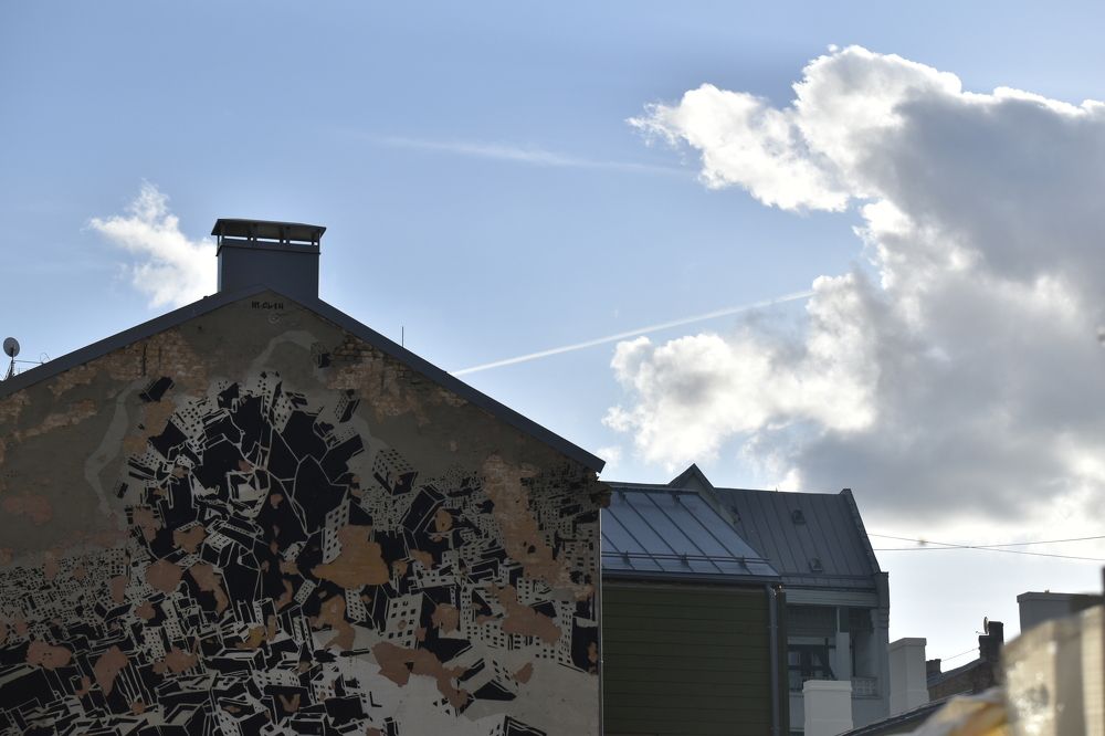 И грянул Гром... / And thunder struck...