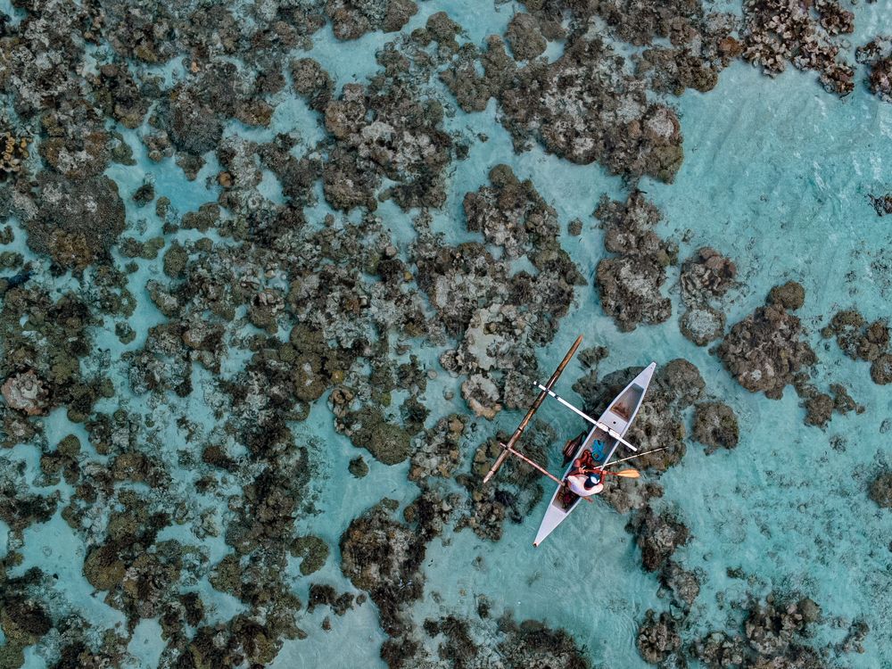 Relaxing Sunday By The Reef