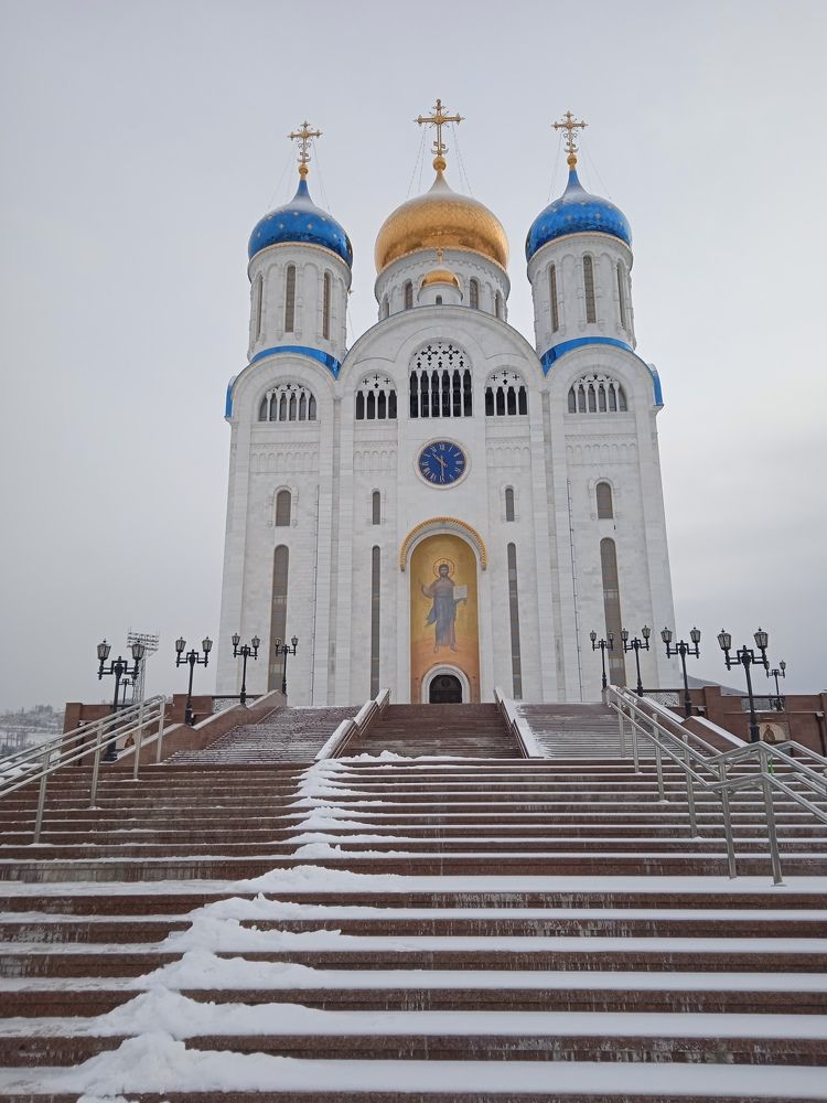 Храм Кафедральный собор Рождества Христова.