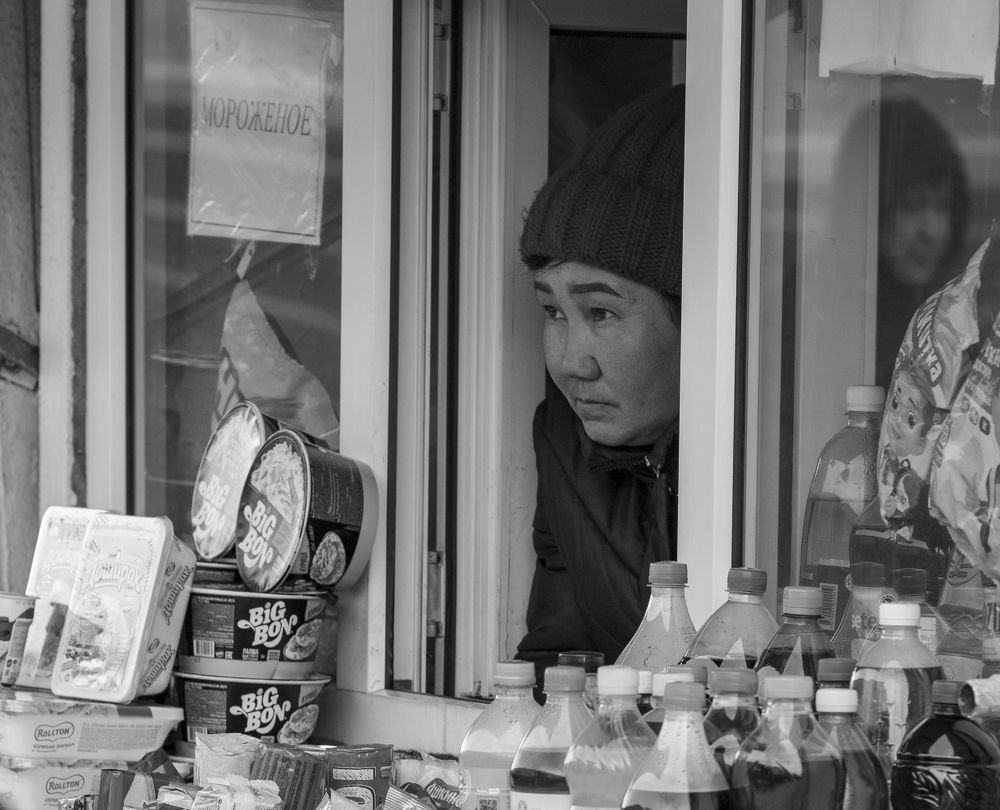 Жизнь проходит мимо