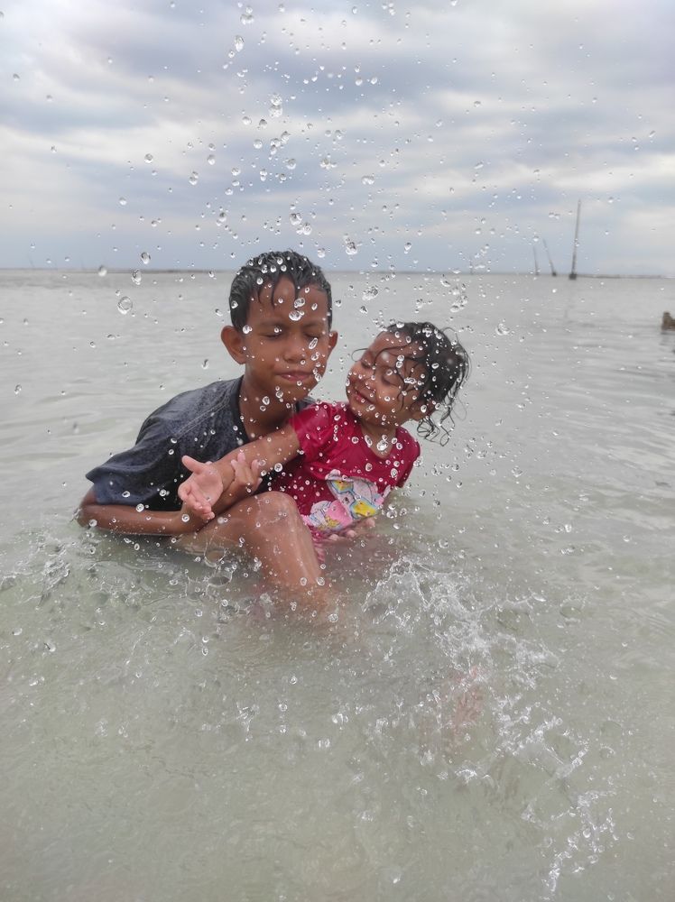 Photograph by Andy aceh