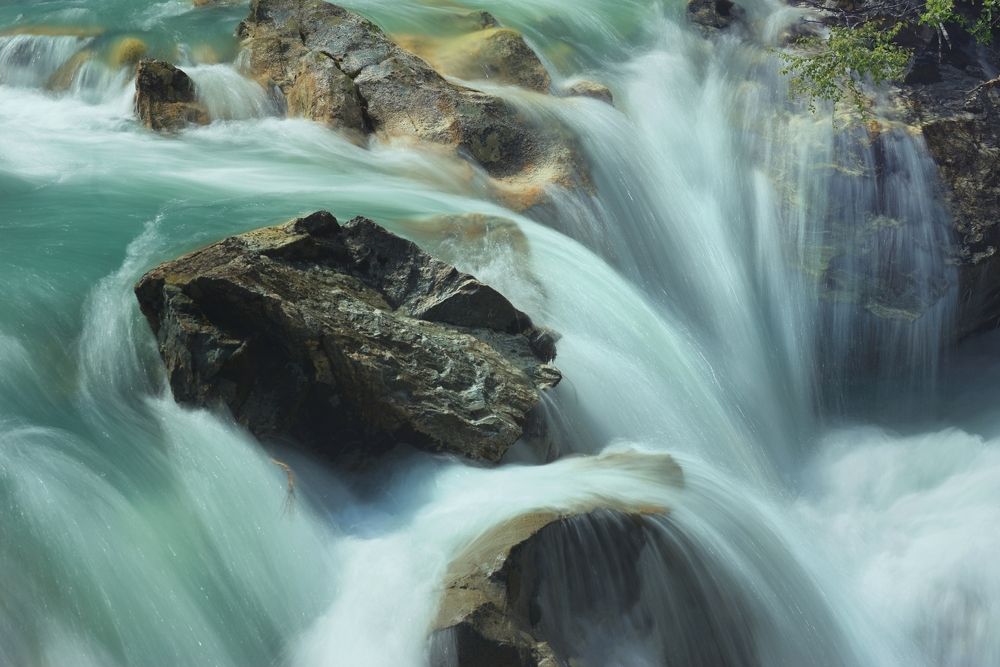 Поток в горах