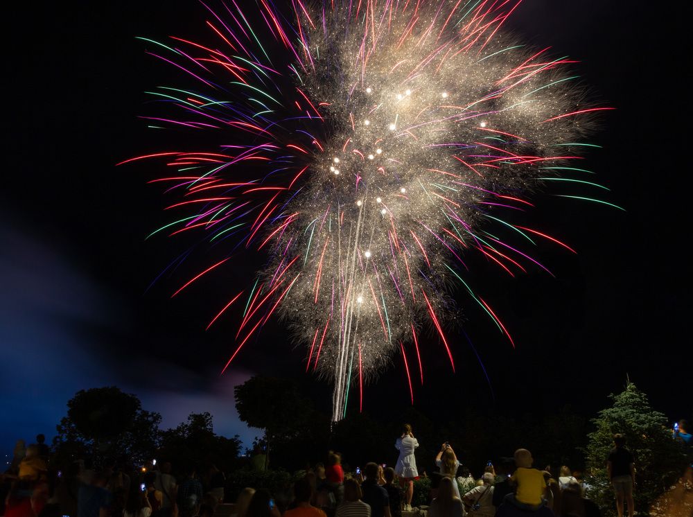 Брызги цвета и света.