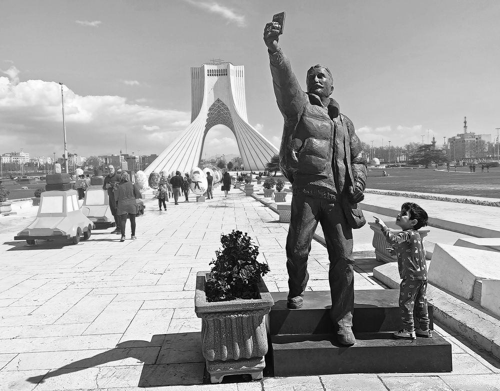 Photograph by Mohammad Dadsetan