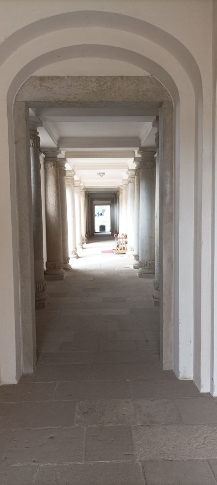 Один из площадей в Праге