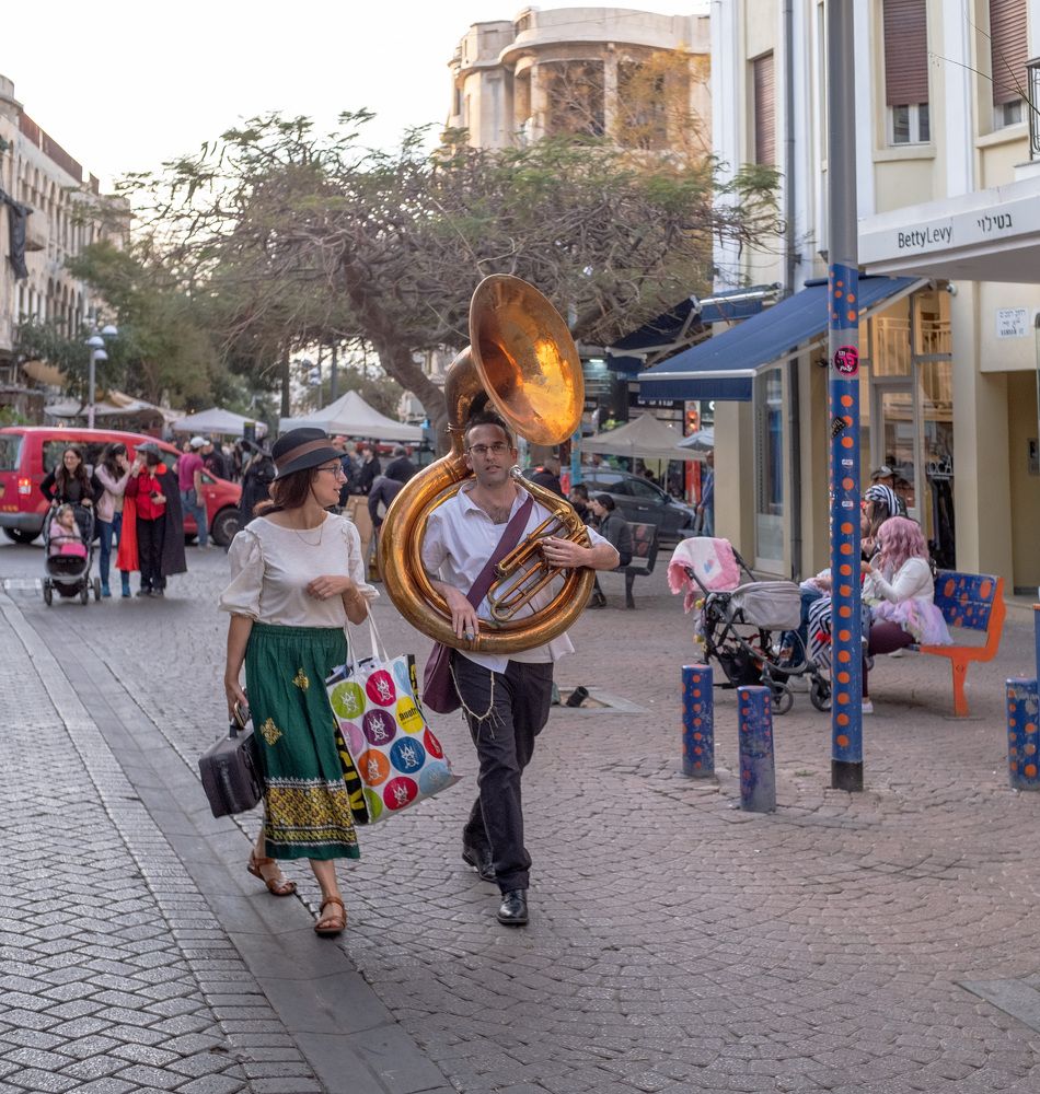 Photograph by Mike Sappojnikoff