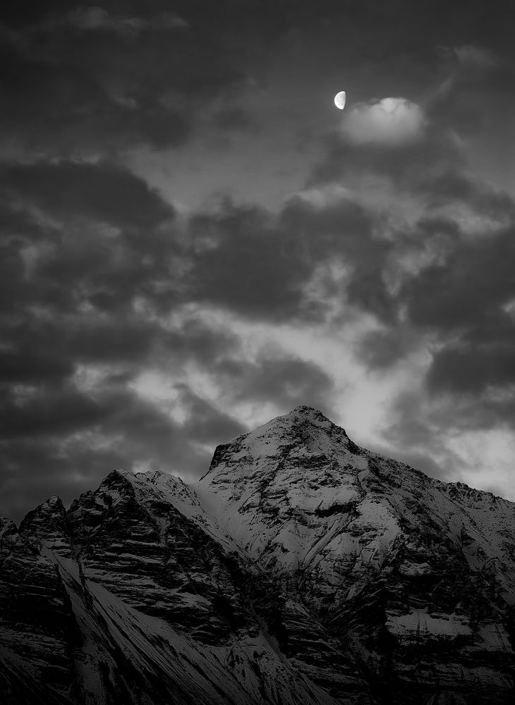 The moon and the mountains