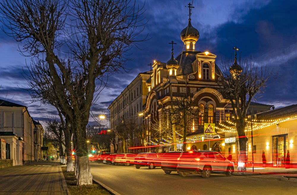 Вечер на улице Московской