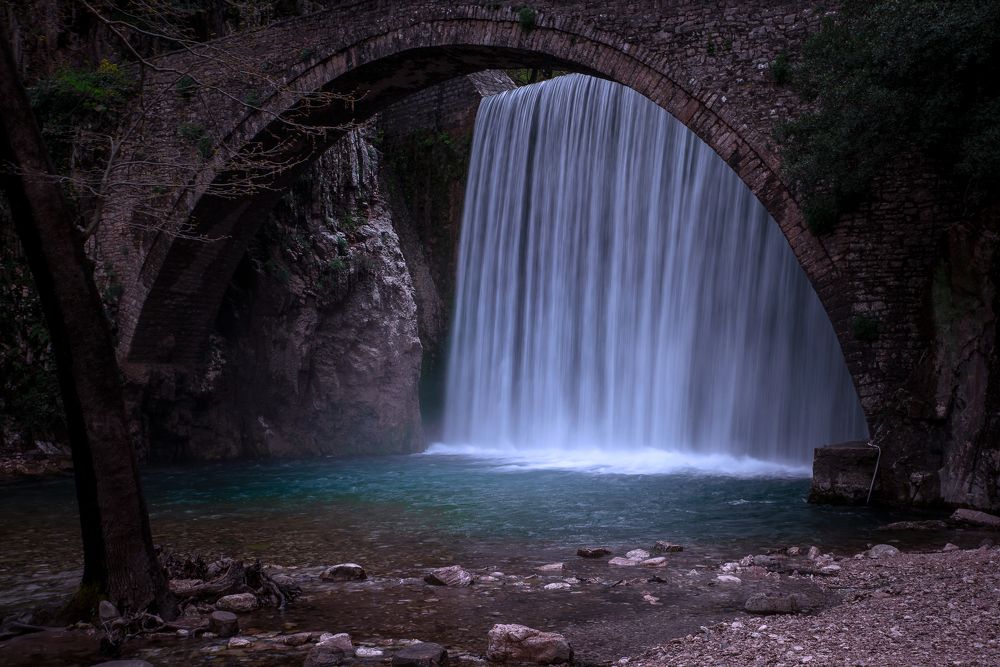 Photograph by Nikos Leonov