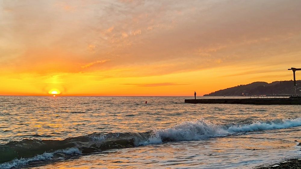 Пасхальный вечер.  Солнечная Корона.