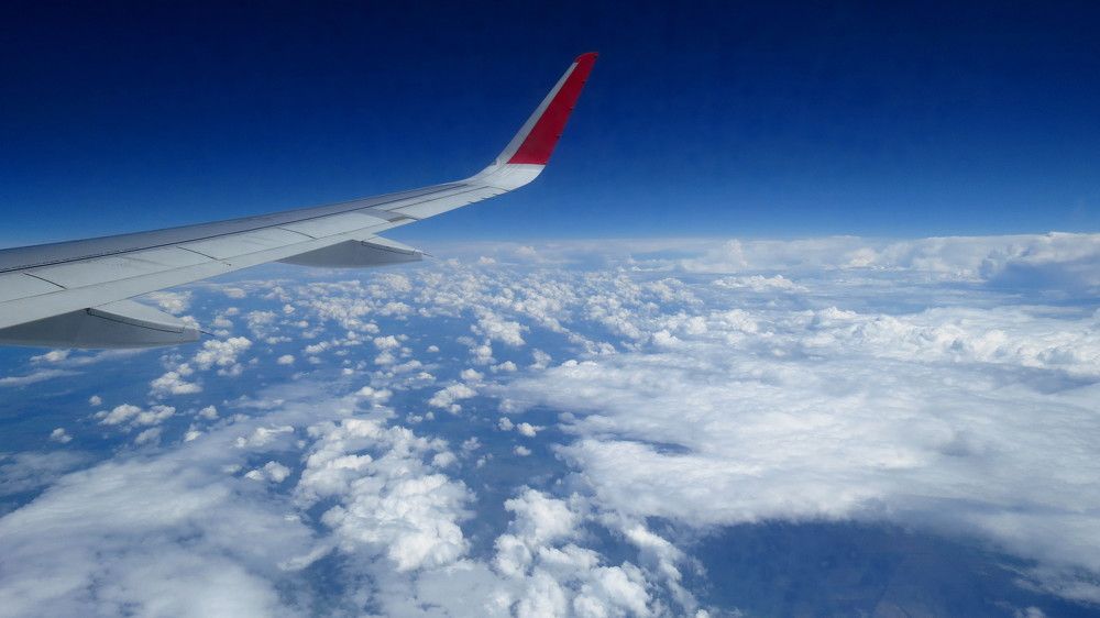 Под крылом самолёта