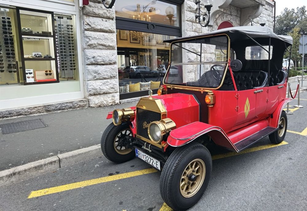 Photograph by Alen Brkić