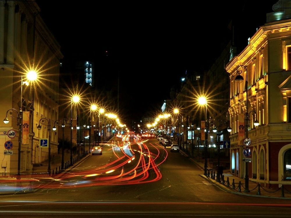 Спешащие в ночи.