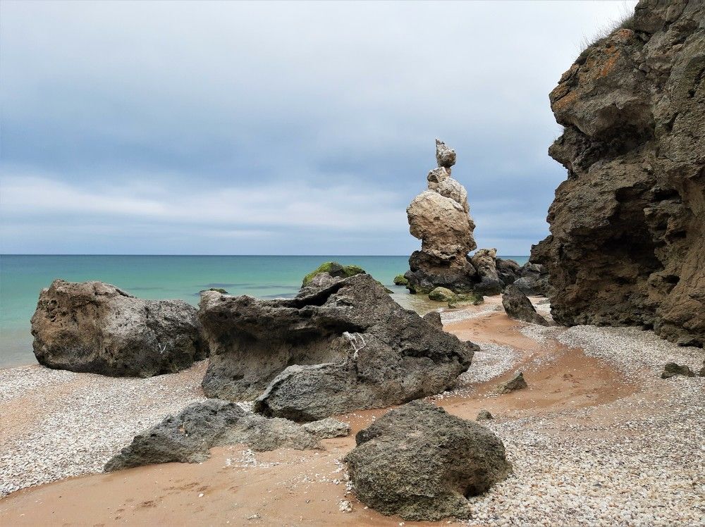 Скала Петух, Генеральские пляжи