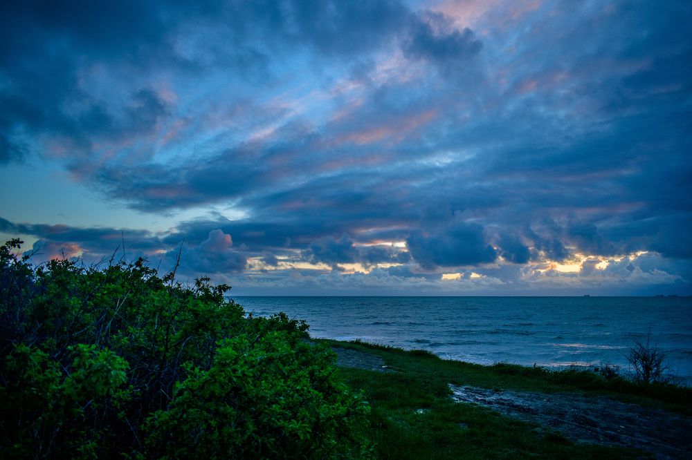 Закат на море