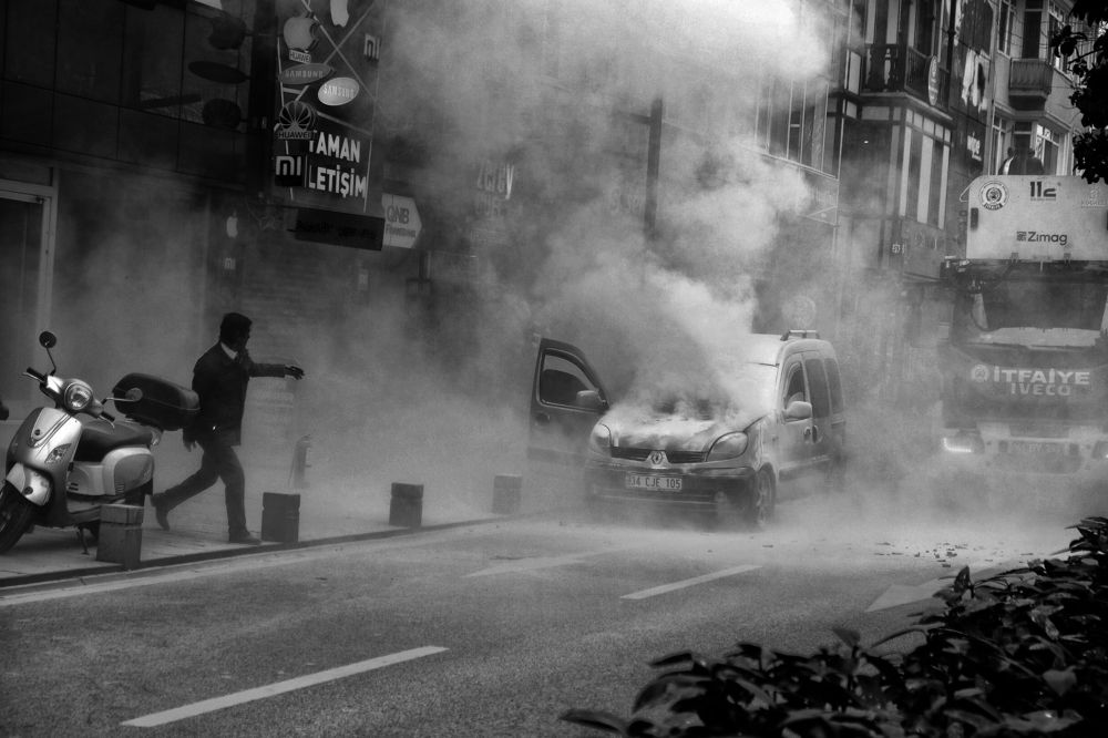 Photograph by Muzaffer Sütlüoğlu