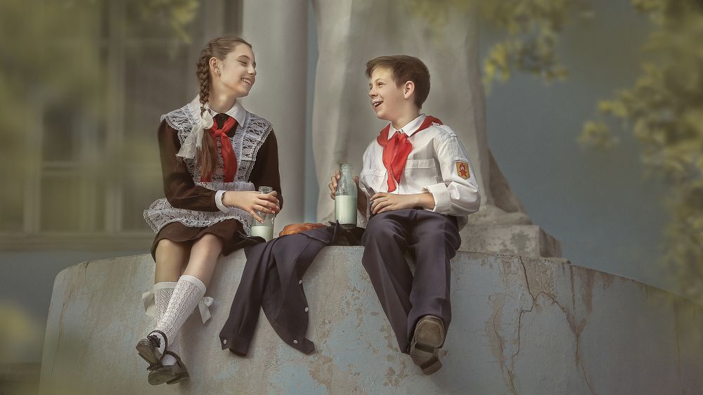 бутылка кефира, пол батона...