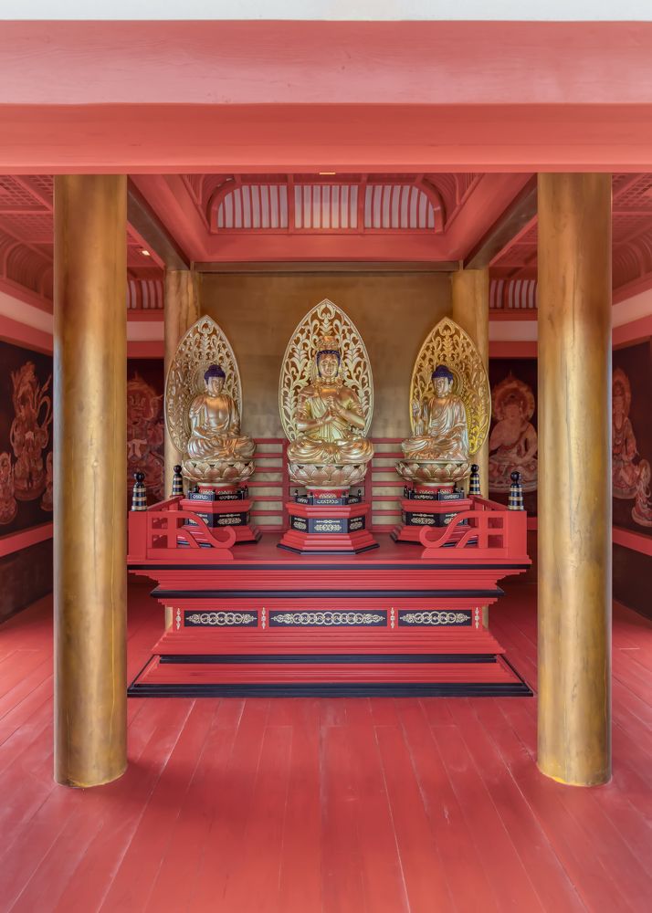 Красные акценты