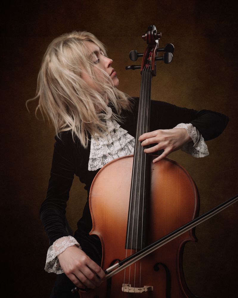 Photograph by Max Samadhi